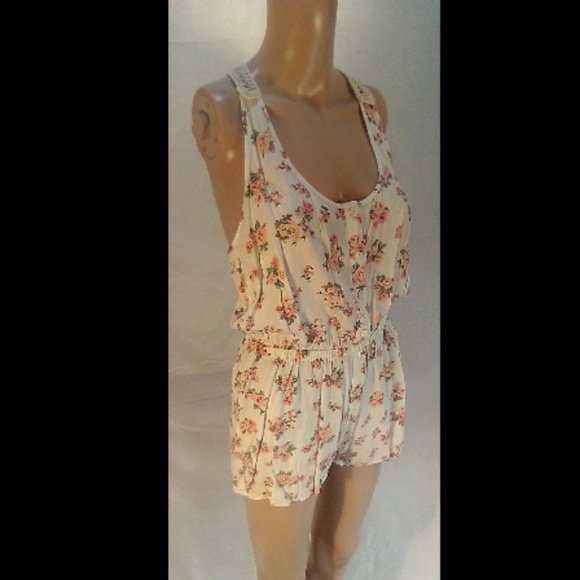Forever 21 Floral Romper - Picture 2 of 4